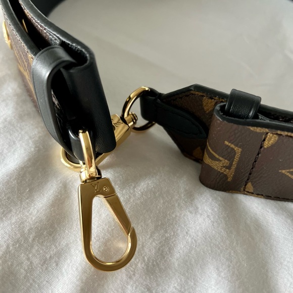 Louis Vuitton adjustable bandouliere strap. - Picture 7 of 12